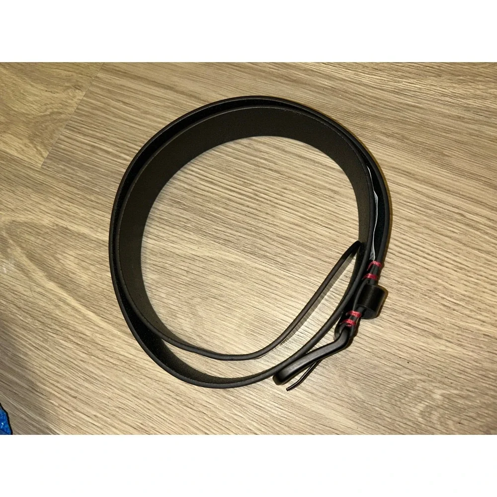 NWT GUESS Black Leather Belt Red Stitching Matte Buckle Mens XL Essential Grudge